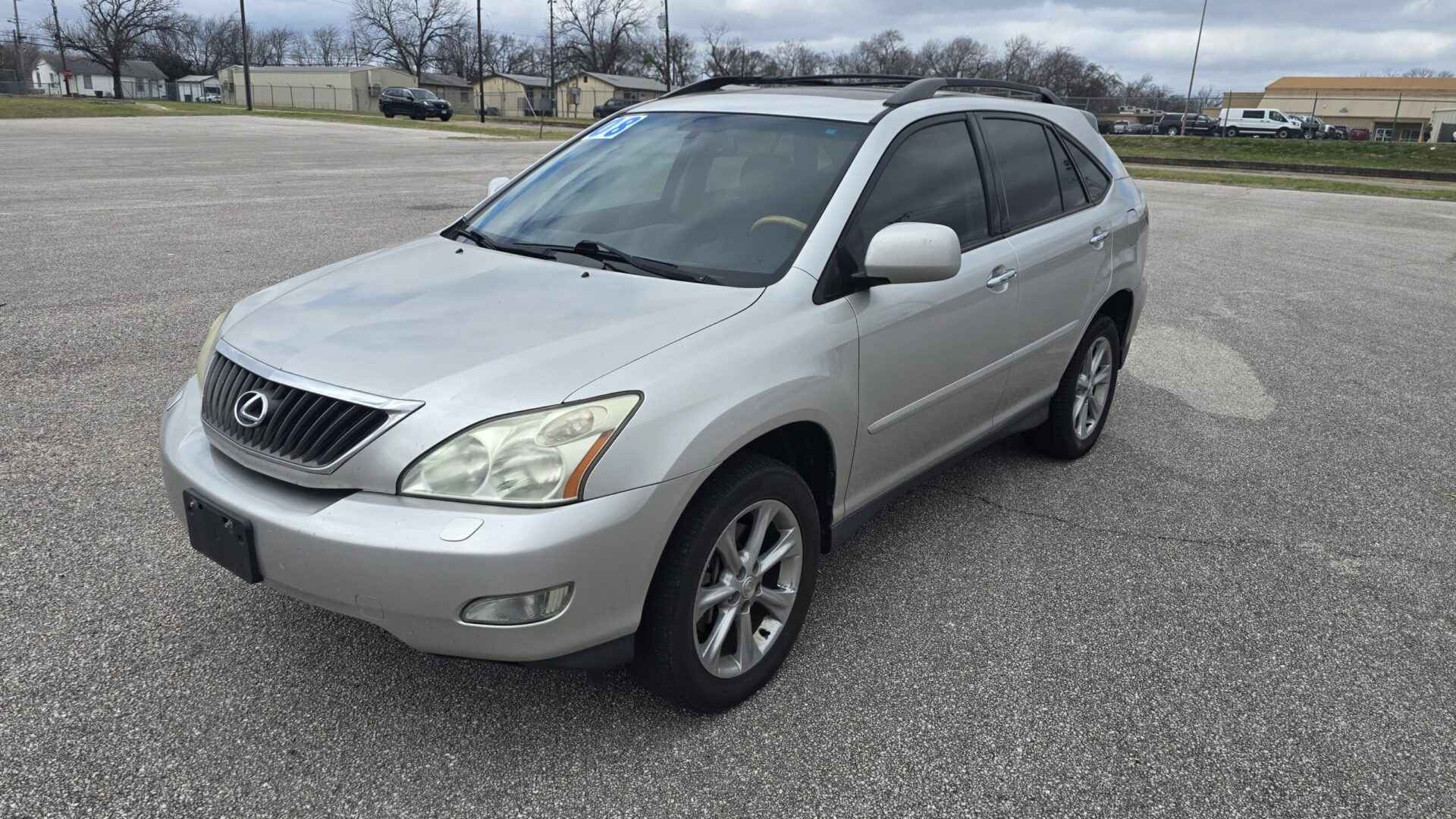 2008 Lexus RX 350 Luxury SUV in silver, featuring a 3.5L V6 engine and a verified clean title.