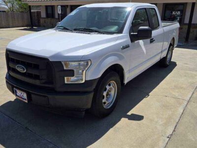 2017 Ford F-150 XL SuperCab featuring the 5.0L V8 Coyote engine and heavy-duty towing package at BuskoCars.