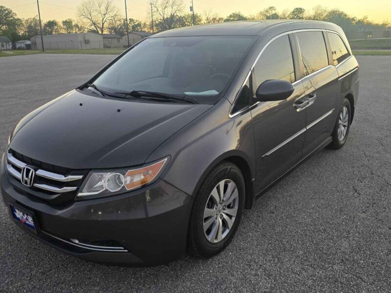 2016 Honda Odyssey EX-L with leather-trimmed interior and 8-passenger capacity at BuskoCars.