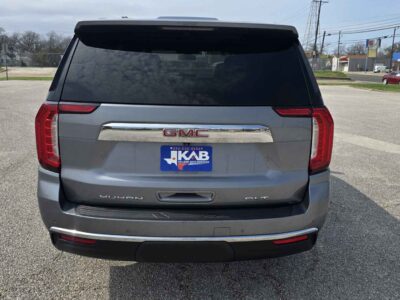 2022 GMC Yukon SLT