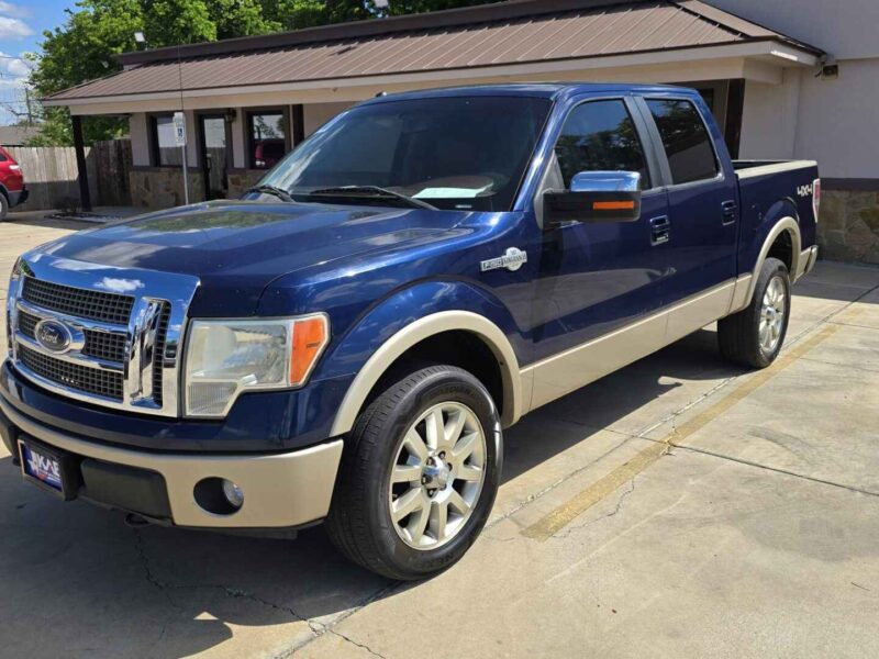 2010 Ford F-150 Crew Cab 4D featuring a 5.4L V8 Flex Fuel engine and a verified Texas history