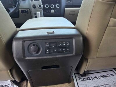 Interior Cabin: Limited trim interior featuring three-row capacity and premium comfort configurations typical of the Large-SUV class