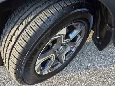 2017 Honda CR-V EX side exterior profile highlighting clean Modern Steel Metallic finish and factory aluminum wheels