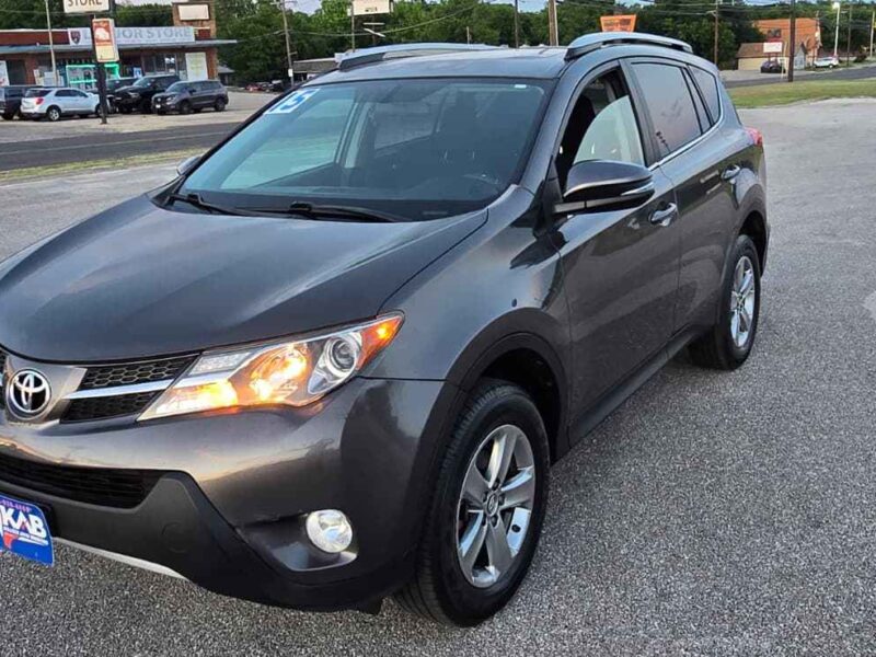 Used 2015 Toyota RAV4 XLE Magnetic Gray Metallic inventory front profile view at BuskoCars